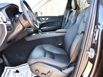 2024 Volvo XC60 B5 Plus Dark Theme