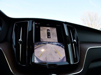 2024 Volvo XC60 B5 Plus Dark Theme