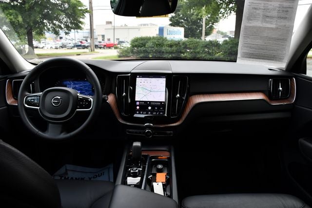 2024 Volvo XC60 B5 Plus Dark Theme