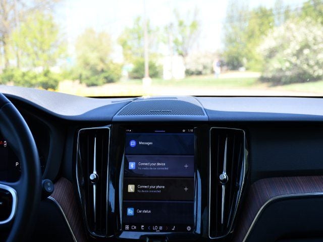 2023 Volvo XC60 B5 Plus Bright Theme