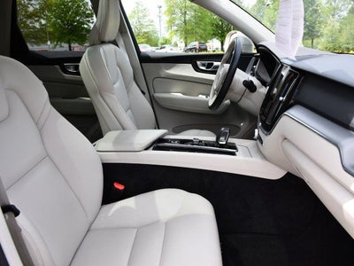 2023 Volvo XC60 B5 Core