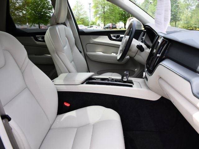 2023 Volvo XC60 B5 Core