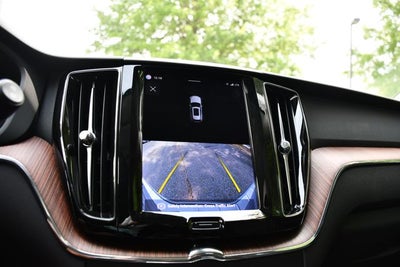 2023 Volvo XC60 B5 Plus Dark Theme