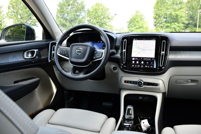 2026 Volvo XC40 B5 Plus