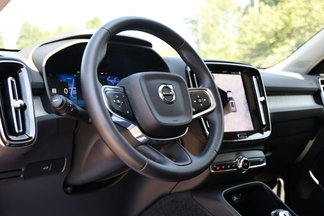 2026 Volvo XC40 B5 Plus