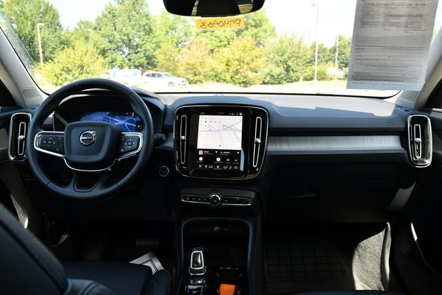 2026 Volvo XC40 B5 Plus