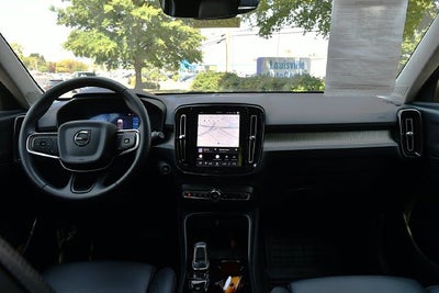 2026 Volvo XC40 B5 Plus