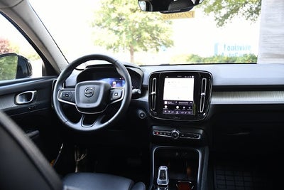 2026 Volvo XC40 B5 Plus