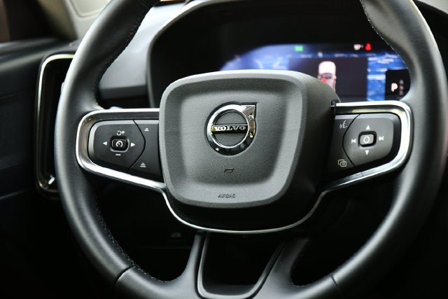 2026 Volvo XC40 B5 Plus