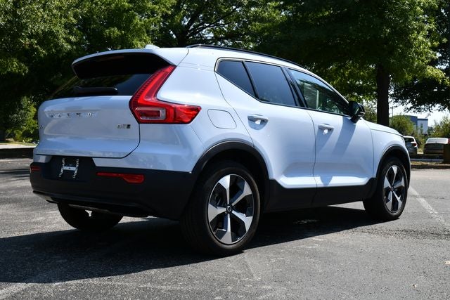 2026 Volvo XC40 B5 Plus