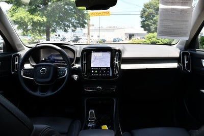 2026 Volvo XC40 B5 Plus