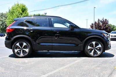 2026 Volvo XC40 B5 Plus