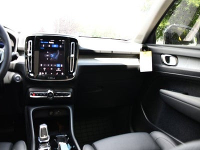 2025 Volvo XC40 B5 Plus Dark Theme