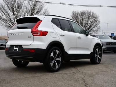 2025 Volvo XC40 B5 Plus Dark Theme