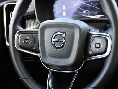 2025 Volvo XC40 B5 Plus Dark Theme