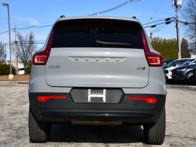2025 Volvo XC40 B5 Plus Dark Theme