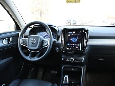 2025 Volvo XC40 B5 Plus Bright Theme