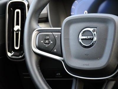 2025 Volvo XC40 B5 Plus Bright Theme