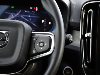 2025 Volvo XC40 B5 Plus Bright Theme
