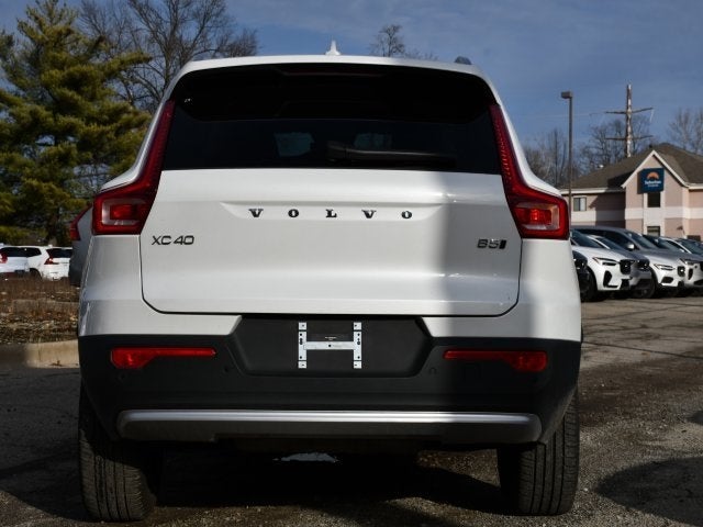 2025 Volvo XC40 B5 Plus Bright Theme
