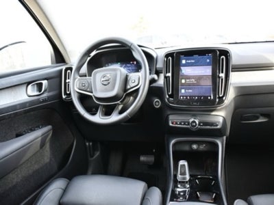2025 Volvo XC40 B5 Plus Bright Theme
