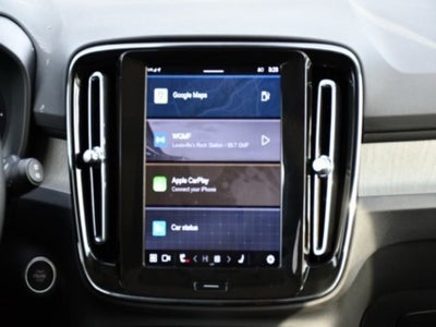 2025 Volvo XC40 B5 Plus Bright Theme