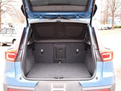 2025 Volvo XC40 B5 Core