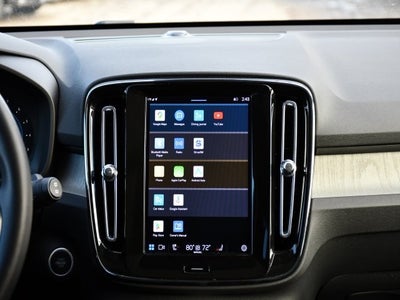 2025 Volvo XC40 B5 Core