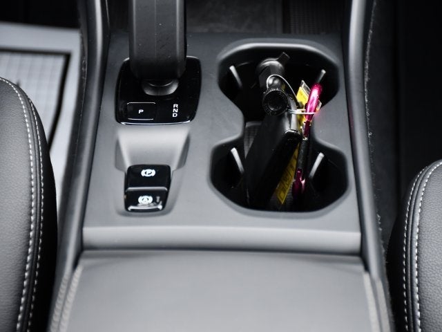 2025 Volvo XC40 B5 Core