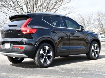 2025 Volvo XC40 B5 Core