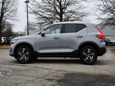 2025 Volvo XC40 B5 Core