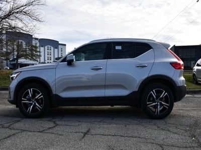 2025 Volvo XC40 B5 Core