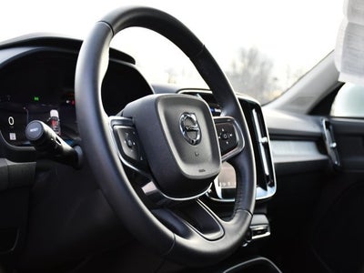 2025 Volvo XC40 B5 Core