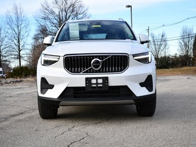 2025 Volvo XC40 B5 Core