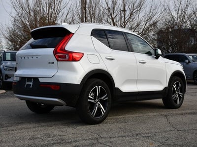 2025 Volvo XC40 B5 Core