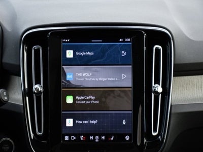 2025 Volvo XC40 B5 Core