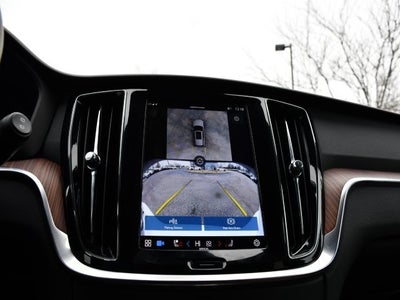 2025 Volvo V60 Cross Country B5 Plus