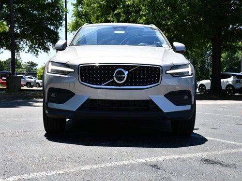 2025 Volvo V60 Cross Country B5 Plus