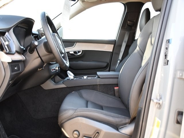 2025 Volvo XC90 B5 Plus 2025.5