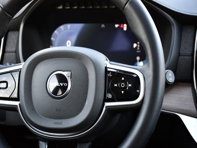 2025 Volvo XC90 B5 Plus 2025.5