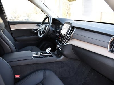 2025 Volvo XC90 B5 Plus 2025.5