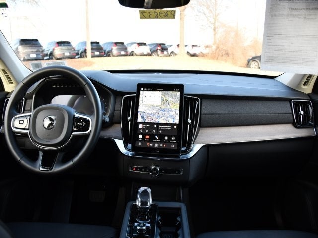 2025 Volvo XC90 B5 Plus 2025.5