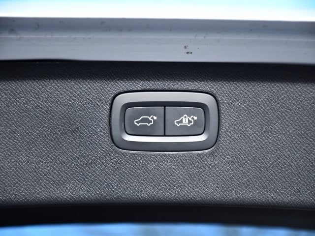 2025 Volvo XC90 B5 Plus 2025.5