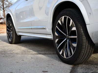 2025 Volvo XC90 B5 Plus 2025.5