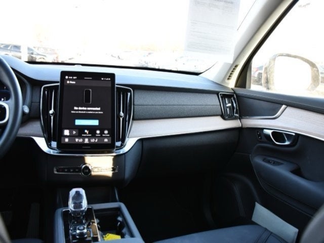 2025 Volvo XC90 B5 Plus 2025.5