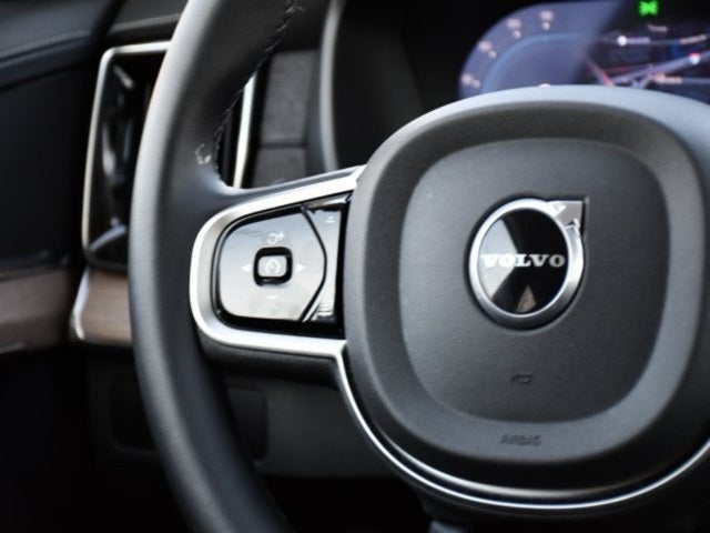 2025 Volvo XC90 B5 Plus 2025.5