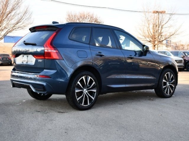 2025 Volvo XC60 B5 Plus