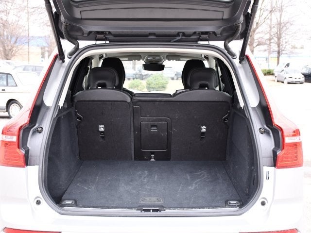 2025 Volvo XC60 B5 Plus