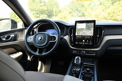 2026 Volvo XC60 B5 Plus
