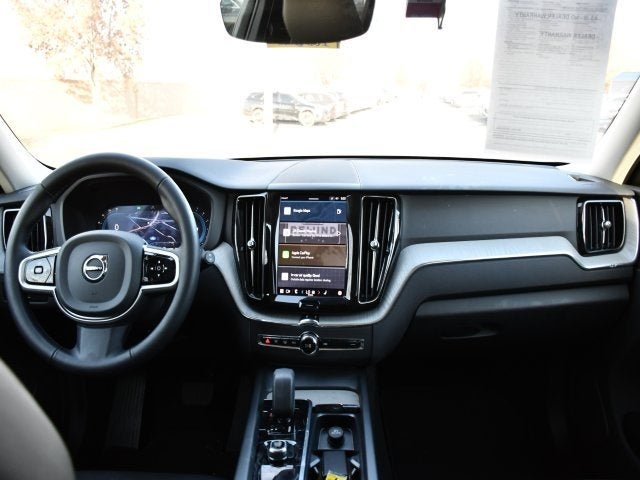 2025 Volvo XC60 B5 Plus